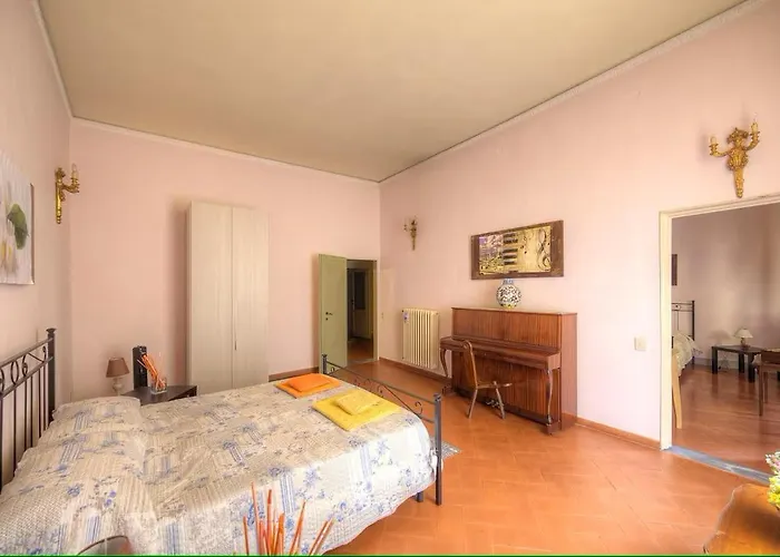 Historical Building Charming Apartman Firenze